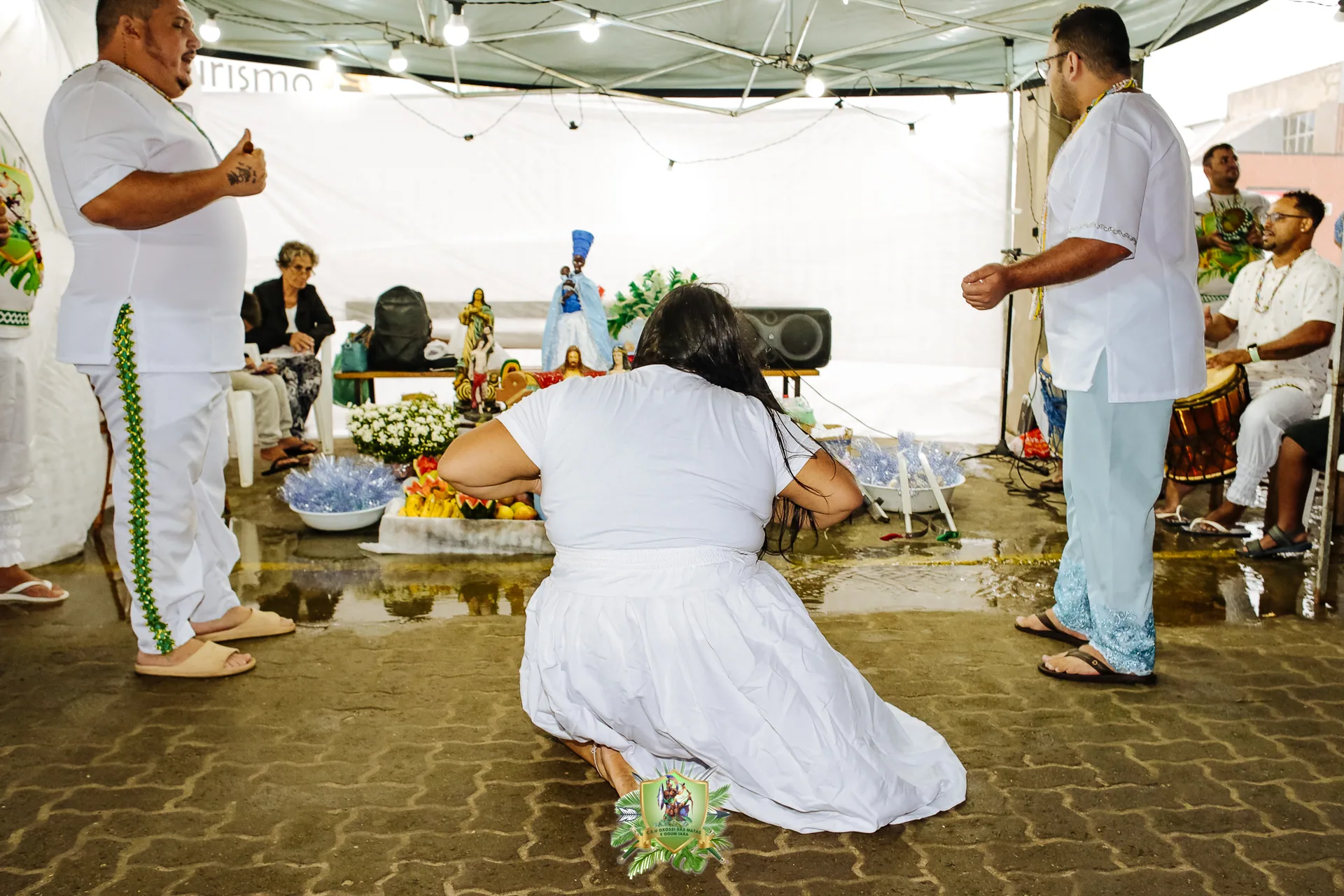 Homenagem à beira-mar — oferenda e obrigação na praia